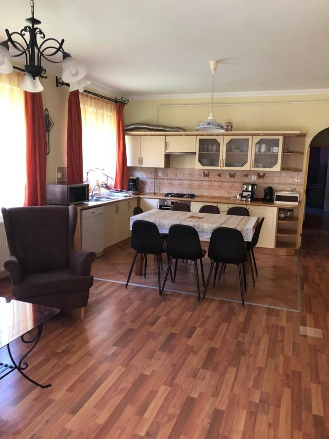 Imre Apartman Hajdúszoboszló Zewnętrze zdjęcie